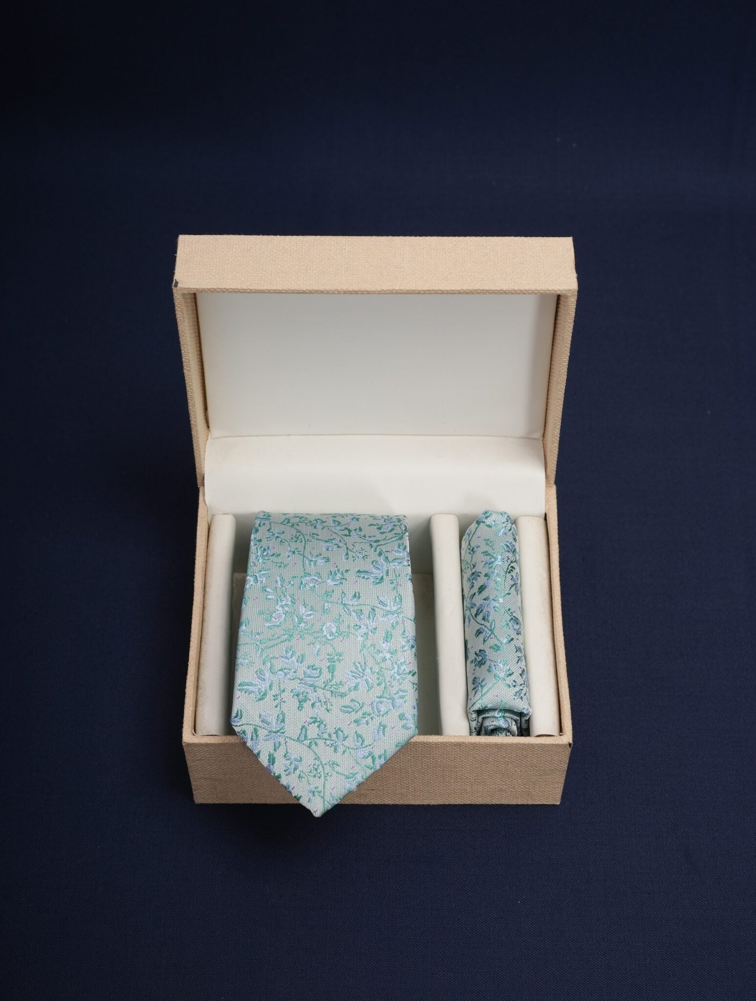 Sky Blue Leafy Set