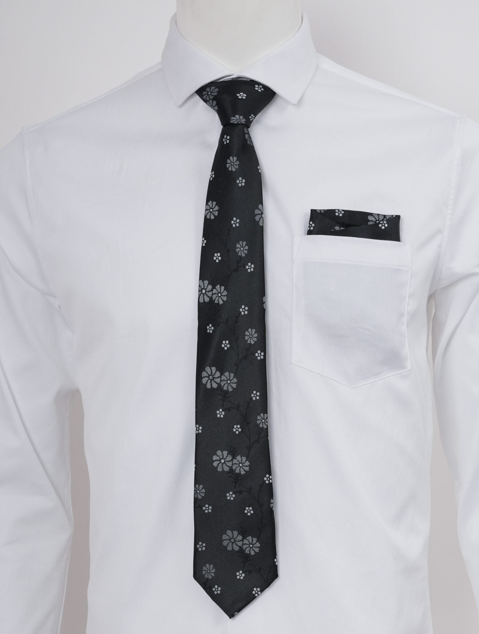 Black Retro Floral Set