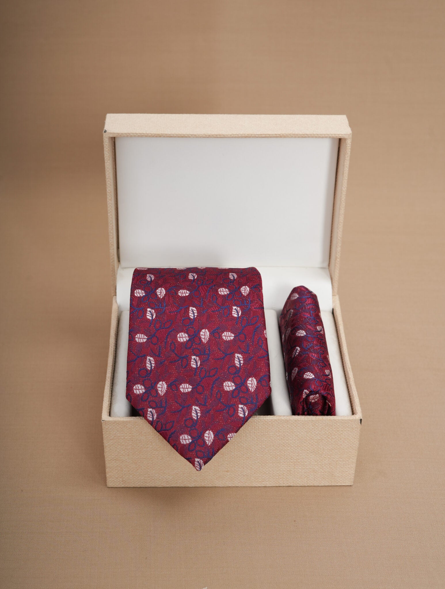 Maroon Leafy Set